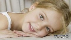 怎么预防儿童氟斑牙？